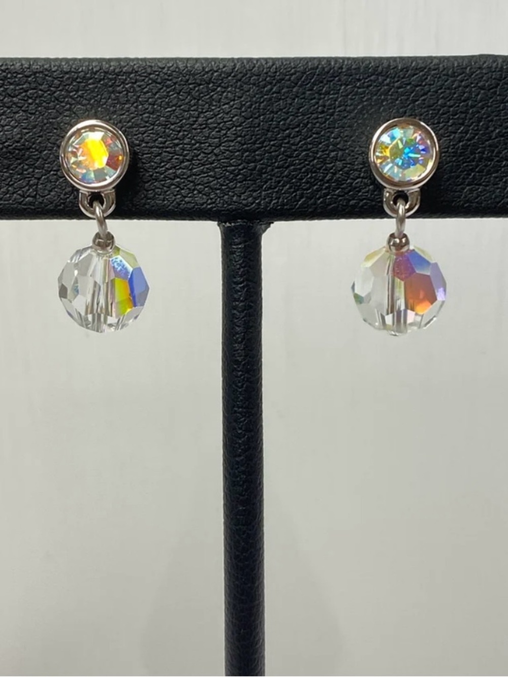 Swarovski Crystal Swan Signed VTG Silver Tone Faceted Bead Dangle Earrings - Picture 5 of 6